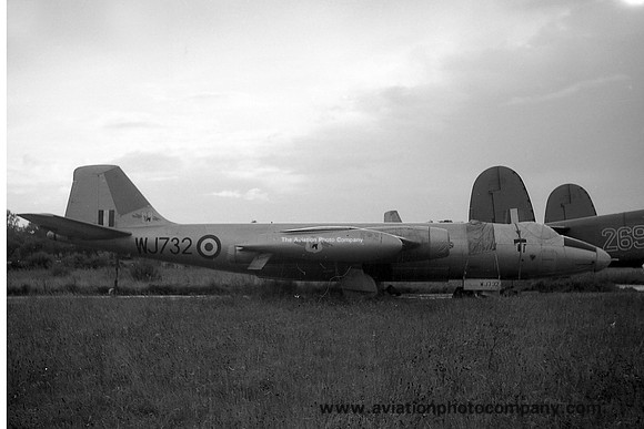 RAF 35 Squadron English Electric Canberra B.6 WJ732 at RAF Aldergrove (1960)