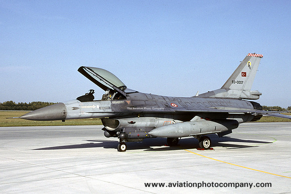 Turkish Air Force 181 Filo General Dynamics F-16C 93-0007 (2003)