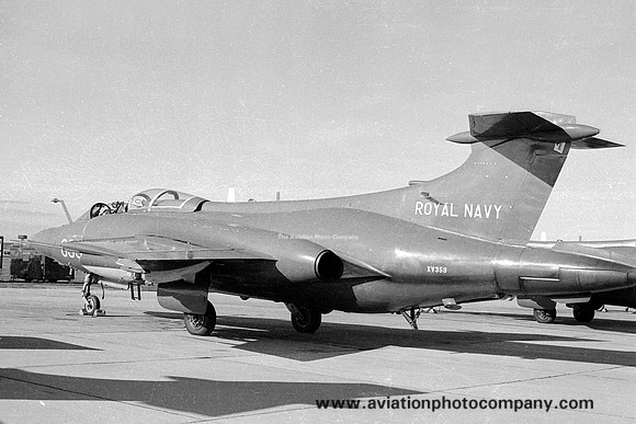 Royal Navy Blackburn Buccaneer S.2 XV359 (1975)