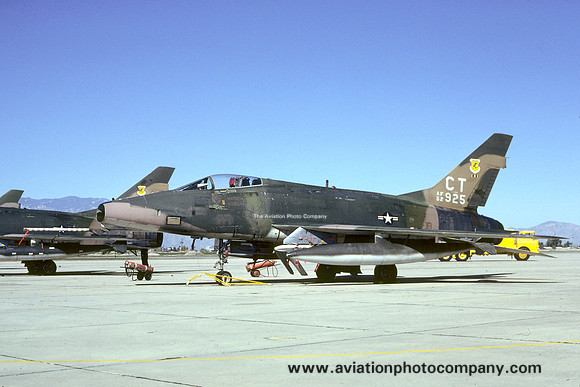 USAF Connecticutt ANG 118 TFS North American F-100D Super Sabre 55-2925/CT (1978)