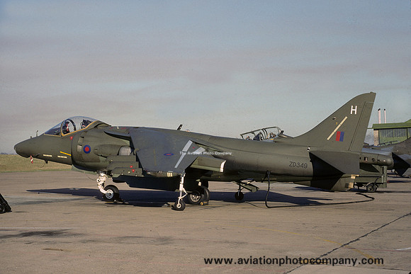 RAF 233 OCU Hawker Siddeley Harrier GR.5 ZD349/H (1988)