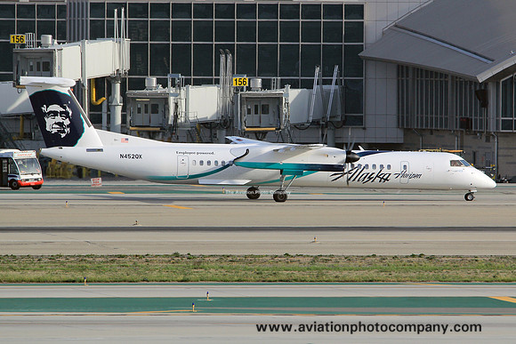 Alaska Horizon DHC-8-400 N452QX at Los Angeles IAP (2014)