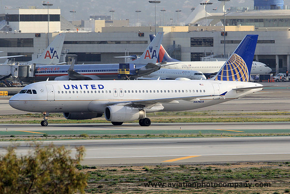 Uniteed Airbus A320-200 N474UA at Los Angeles IAP (2014)