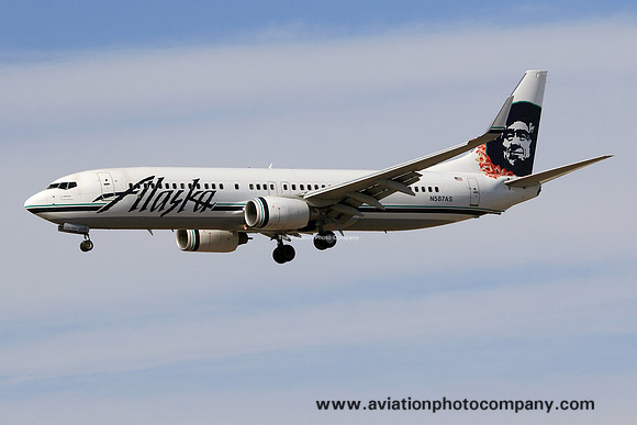 Alaska Airlines Boeing 737-800 N587AS at Los Angeles IAP (2014)