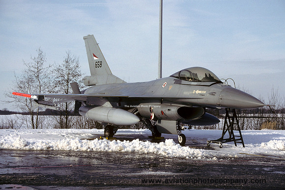 Norwegian Air Force 334 Skv GD F-16AM Fighting Falcon 658 (2004)