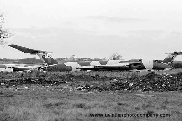 RAF Handley Page Victor K.1A XA930 at RAF St Athan (1975)