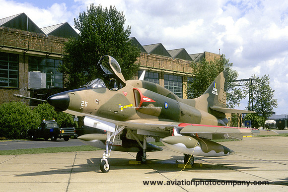Malaysian Air Force Douglas A-4PTM M32-25 (1985)