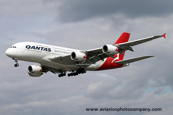 Qantas Airbus A380-800 VH-OQL at London Heathrow (2015)