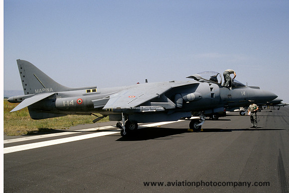 Italian Navy Hawker Siddeley AV-8B Harrier MM7220/1-14 (1997)