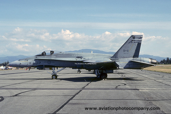 Canadian Air Force 410 Squadron McDonnell Douglas CF-188A Hornet 188714 (1989)