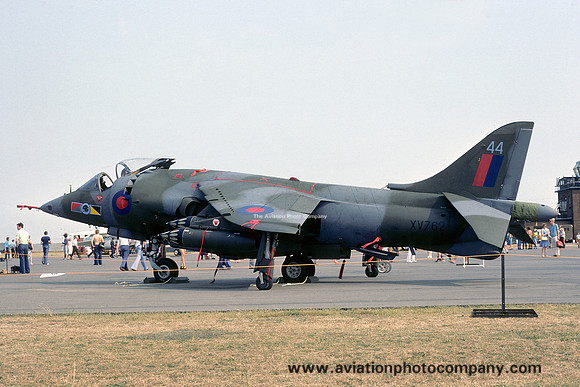 RAF 233 OCU Hawker Siddeley Harrier GR.3 XV762/44 (1976)