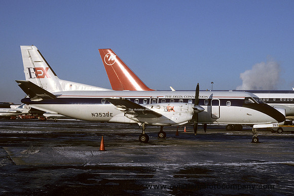 BEX Delta Connection SAAB SF-340 N353BE (1993)