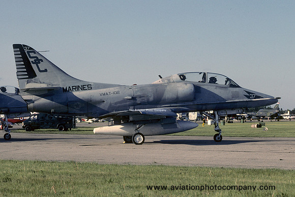 US Marines VMAT-102 Douglas TA-4J Skyhawk 153504/SC-37 (1985)