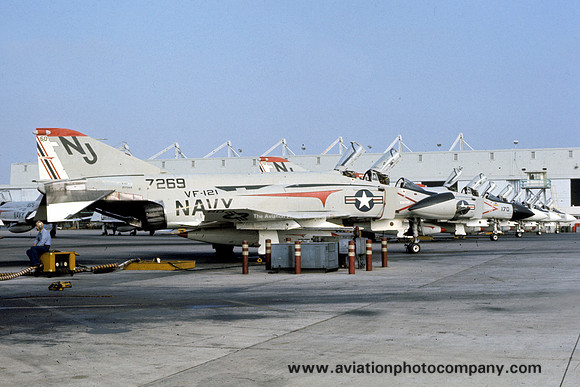 US Navy VF-121 McDonnell F-4J Phantom 157269/NJ-160 (1975)