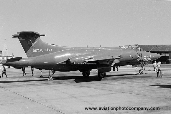 Royal Navy 736 Squadron Blackburn Buccaneer S.2 XV864/654 (1971)