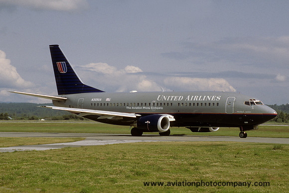 United Airlines Boeing 737-300 N309UA (1999)