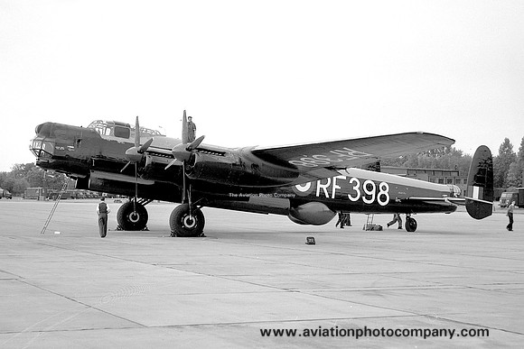 RAF BCBS Avro Lincoln B.2 RF398 (1960)