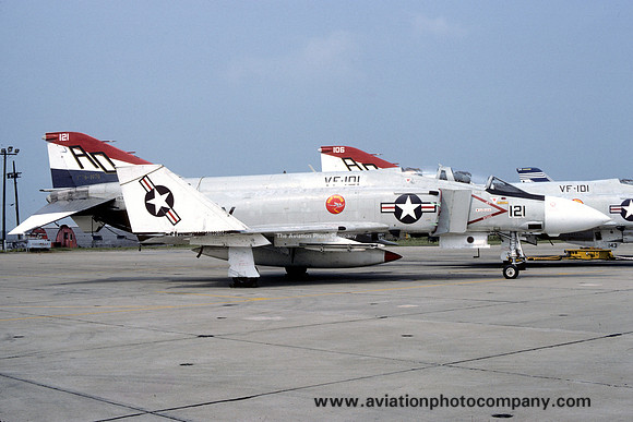 US Navy VF-101 McDonnell F-4J Phantom 153???/AD-121 (1976)