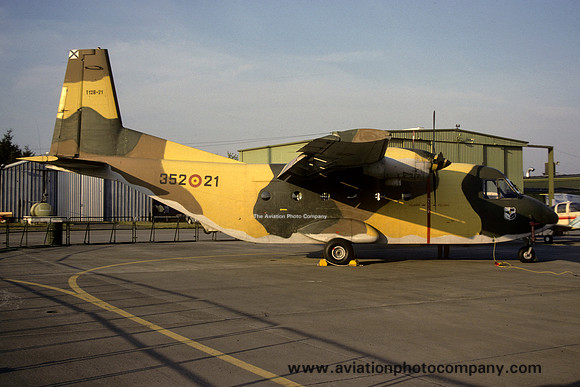Spanish Air Force Esc 352 CASA C.212 T.12B-21/352-21 (1986)