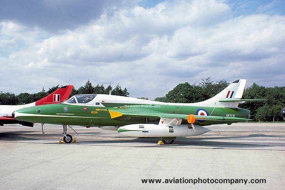 Royal Aircraft Establishment Hawker Hunter T.12 XE531 (1976)
