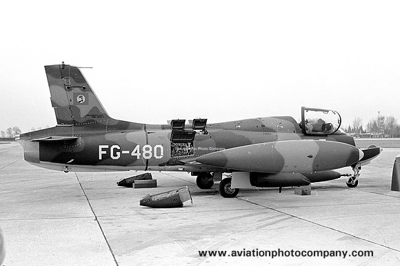 Zaire Air Force 2 GAT Aermacchi MB-326K FG-480 (1980)