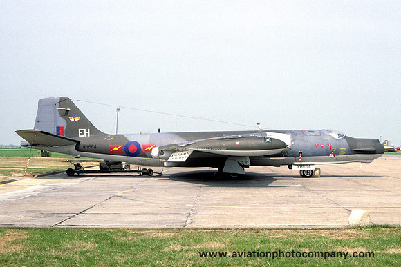 RAF 360 Squadron English Electric Canberra T1.7 WH664/EH (1987)