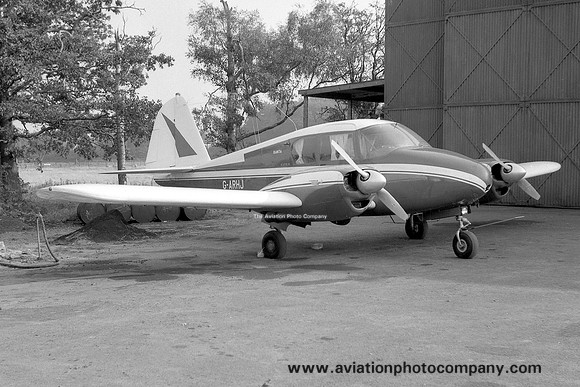 Piper PA-23 Apache G-ARHJ (1961)