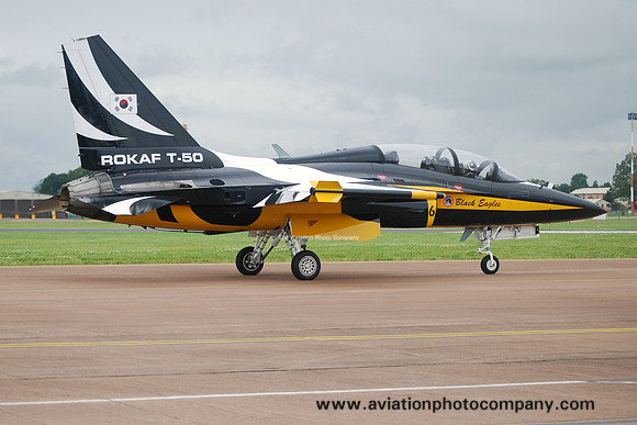 RoKAF Black Eagles KAI T-50B 10-0051/6 at RIAT Fairford (2012)