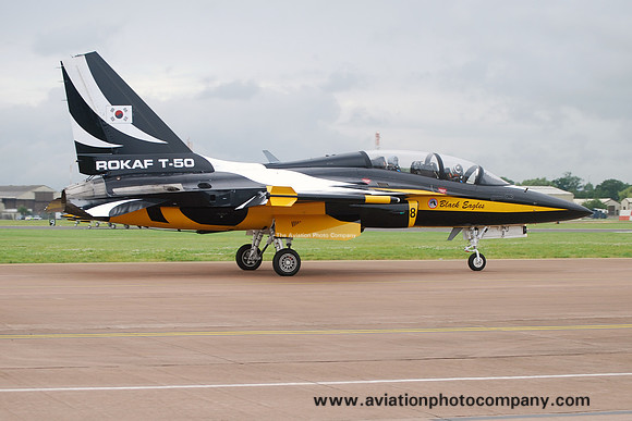 Republic of Korea Air Force Black Eagles KAI T-50B 10-0059/8 at RIAT Fairford (2012)