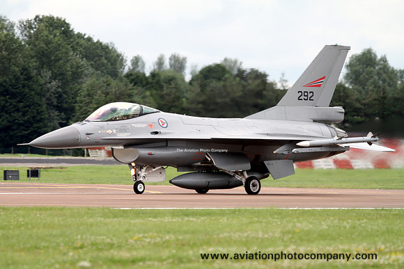 Royal Norwegian Air Force GD F-16AM 292 at RIAT Fairford (2012)