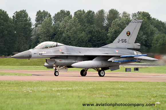Netherlands Air Force 323 Squadron GD F-16AM J-516 at RIAT Fairford (2012)