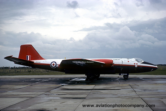 Royal Aircraft Establishment English Electric Canberra T.4 WH844 (1976)