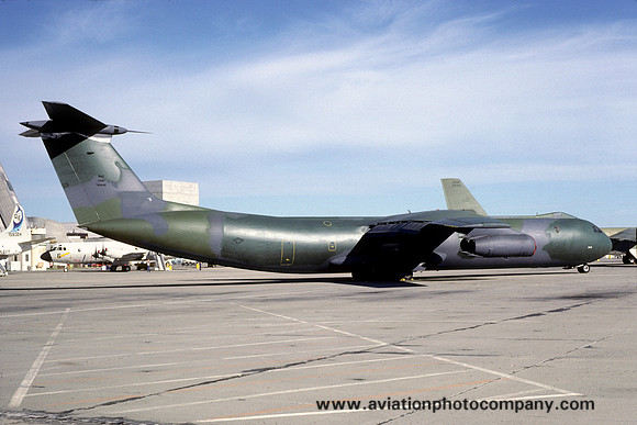 USAF 60 MAW Lockheed C-141B Starlifter 60-0645 at Moffett Field (1981)