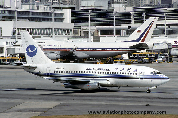 Xiamen Airlines Boeing 737-2L9(A) B-2529 at Hong Kong (1992)