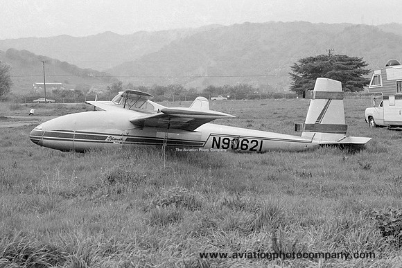 LET Blanik N90621 (1974)