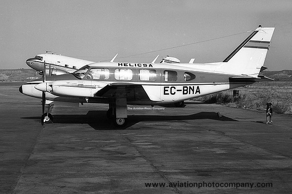 Helicsa Piper PA-31-310 Navajo EC-BNA (1974)