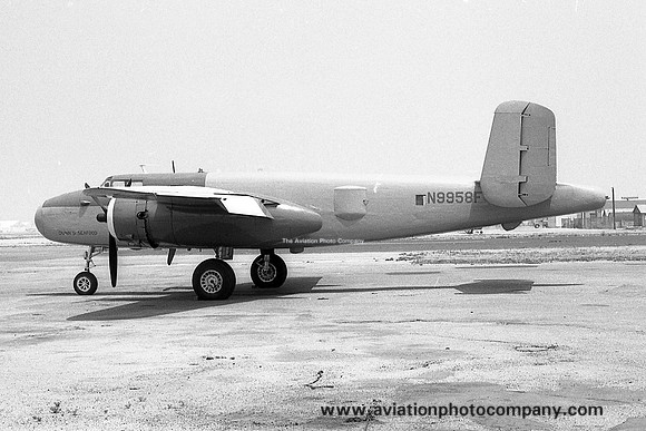 Dunn's Seafood North American B-25J Mitchell N9958F (1969)