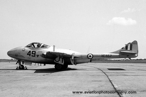 RAF 4 FTS De Havilland Vampire T.11 XE857/49 (1963)