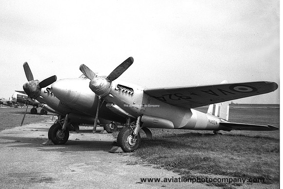 RAF De Havilland Mosquito T.3 VA924 at RAF Wroughton (1957)