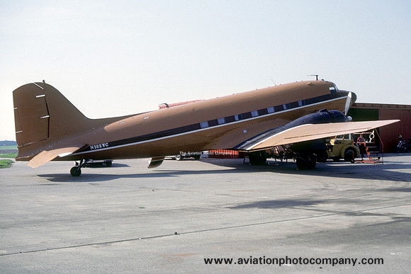 Douglas C-47A-90-DL N182WC (1980)