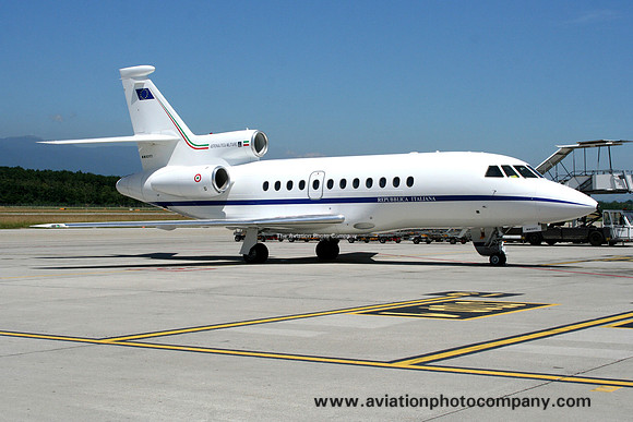 Italian Air Force 31 Stormo Dassault Falcon 900 MM62172 at Geneva (2009)