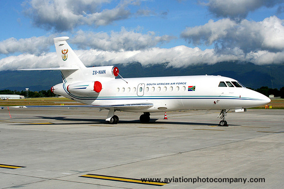 South African Air Force Dassault Falcon 900 ZS-NAN at Geneva (2009)