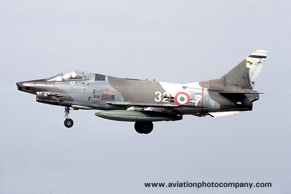 Italian Air Force 32 Stormo FIAT G-91Y MM6446/32-7 (1987)