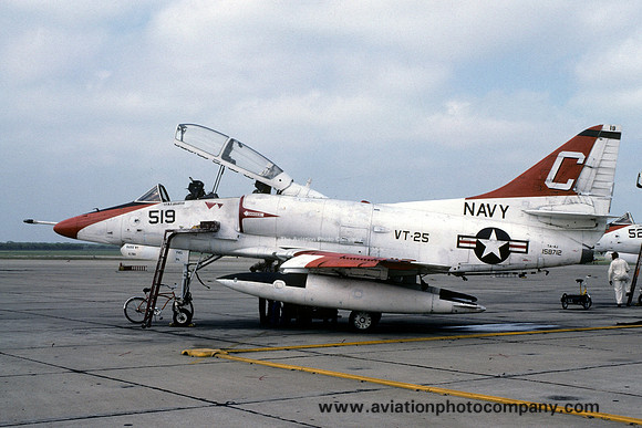 US Navy VT-25 Douglas TA-4J Skyhawk 158712/C-519 (1980)