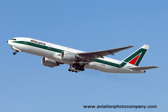 Alitalia Boeing 777-243ER I-DISD (2008)