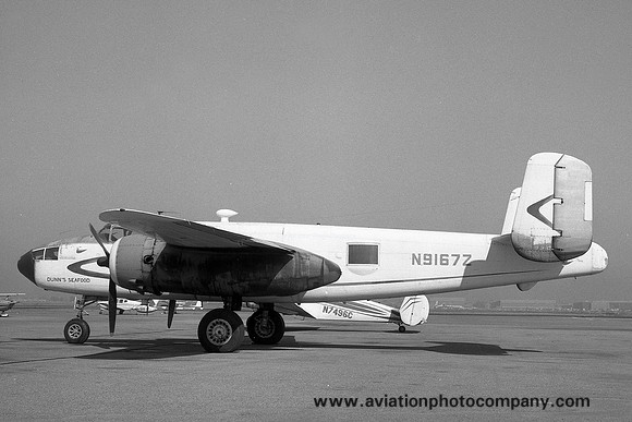 Dunn's Seafood North American B-25 N9167Z