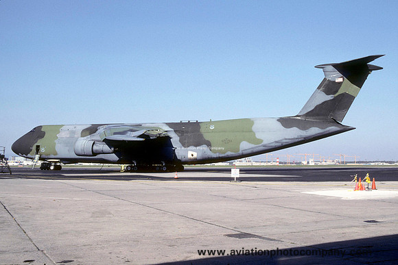 USAF 60 MAW Lockheed C-5B Galaxy 87-0032 at Rhein Main (1990)