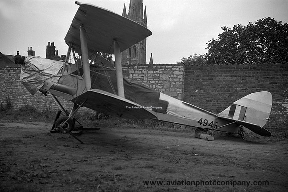 RAF De Havilland Tiger Moth R4945