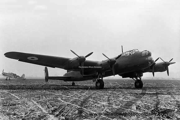 RAF Avro Lancaster with experimental three rudder setup