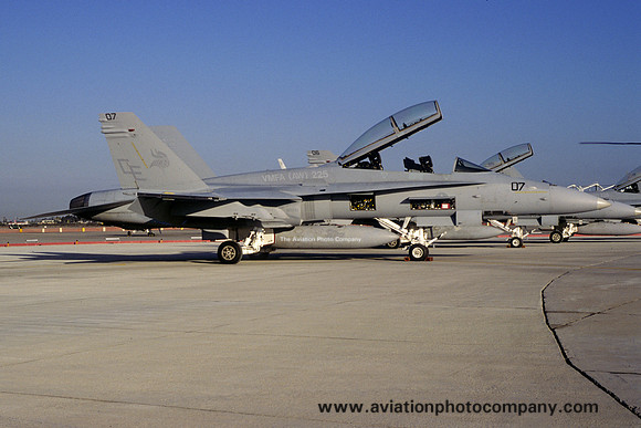 USMC VMFA(AW)-225 McDonnell Douglas F/A-18D Hornet 165685/CE-07 (2000)